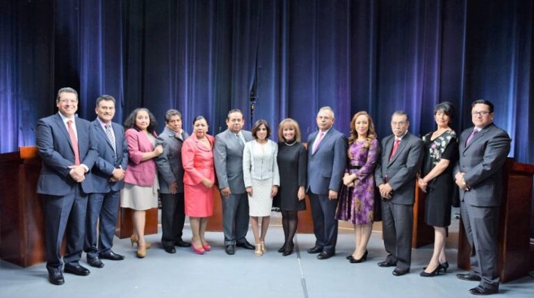 Segundo Debate: Priorizan Corrupción y se Acusan de Corruptos