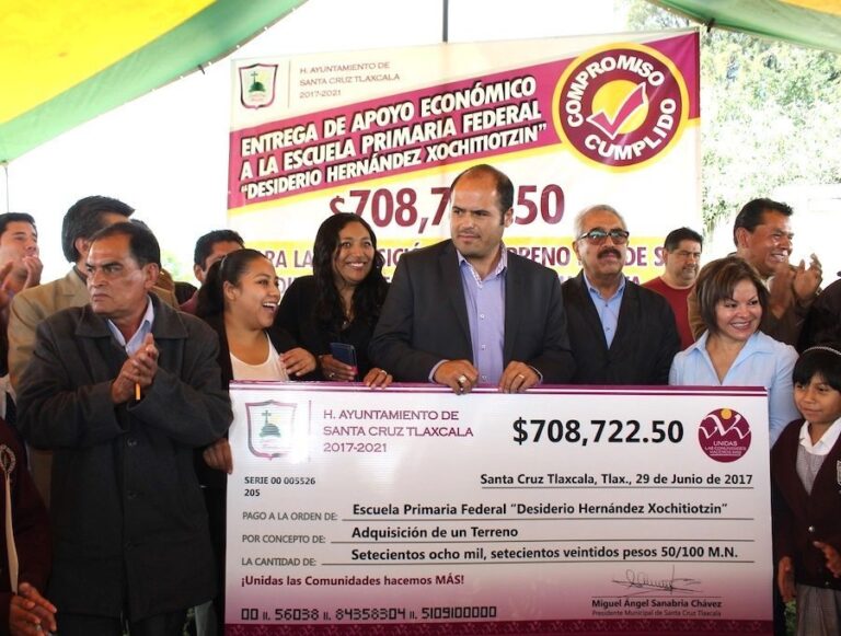 Santa Cruz Tlaxcala de Fiesta por Gran Paso Hacia Sueño de una Escuela