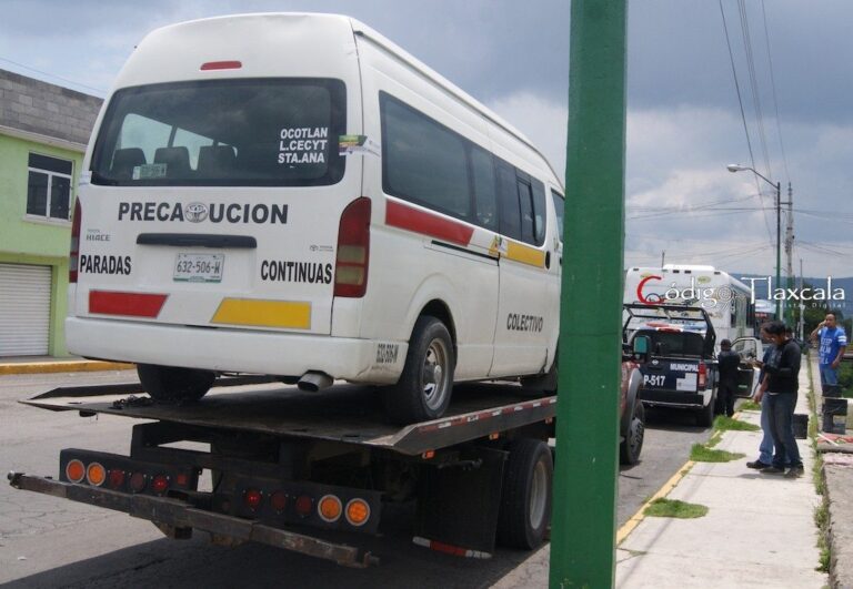 Chiautempan de los Saguaros: Aseguran Combi por Cargar Gasolina