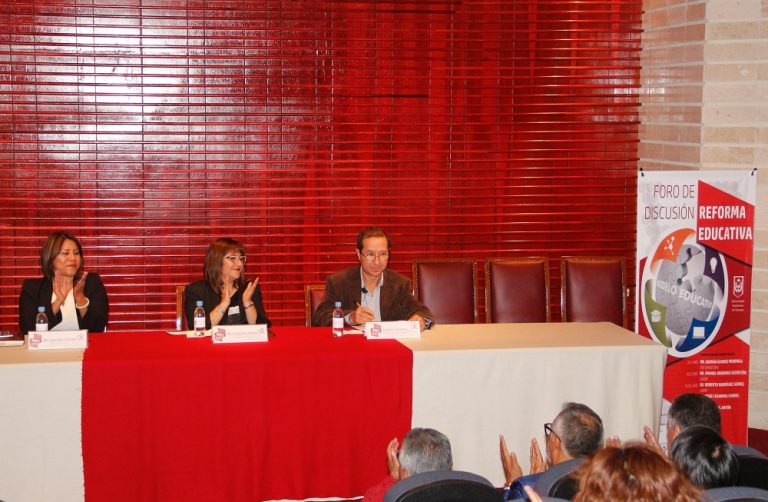 Disertan en la UAT Sobre la Reforma Educativa