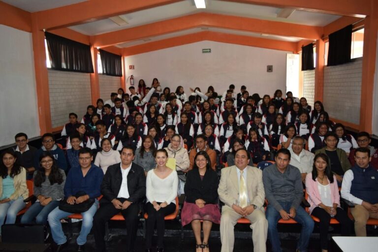 Sandra Corona Realiza Convención en Distrito XII