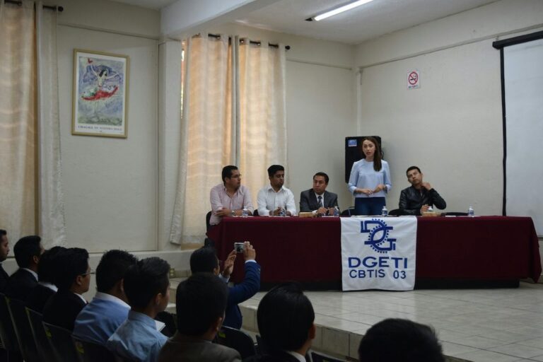 Celebran Convenciones del 6to Parlamento Juvenil en Tlaxcala