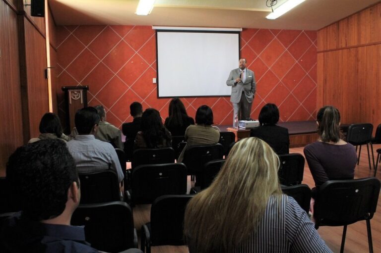 Derecho de Acceso a la Información, Fundamental Para el Ejercicio Periodístico