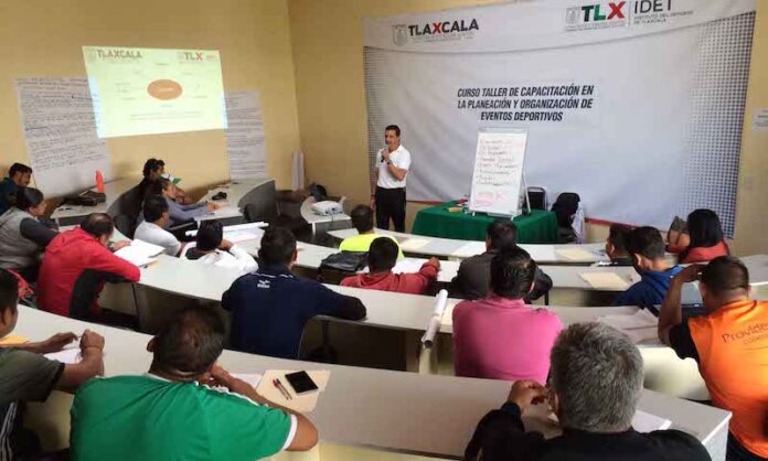 Directores Municipales del Deporte Reciben Curso de Capacitación