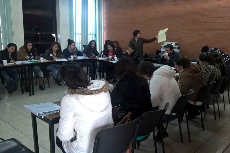 Certificó IEM a Funcionarios en Atención a Mujeres