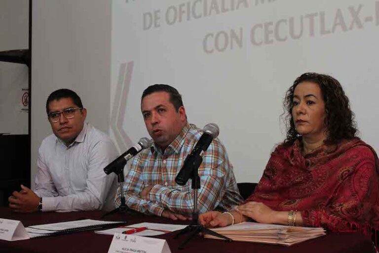 Gobierno Estatal y Cecutlax Capacitan a Funcionarios Públicos