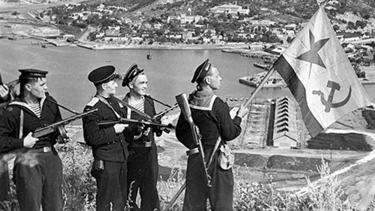 Desclasifican Documentos Sobre Cooperación Militar de URSS con China