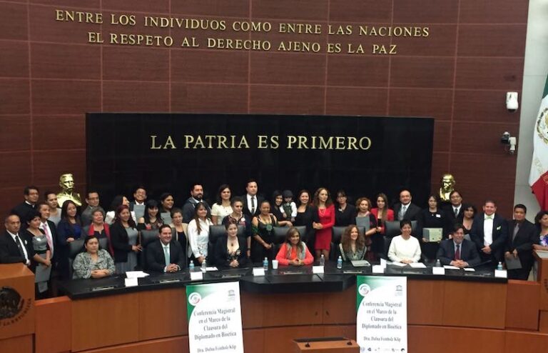 Clausura Lorena Cuéllar Diplomado de Bioética en el Senado