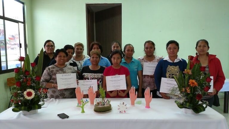 Capacita IEM en Autoempleo a 900 Mujeres