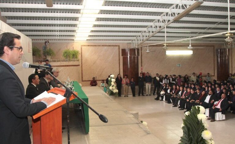 Camacho Higareda Presidió Ceremonia de Graduación del Cobat 3