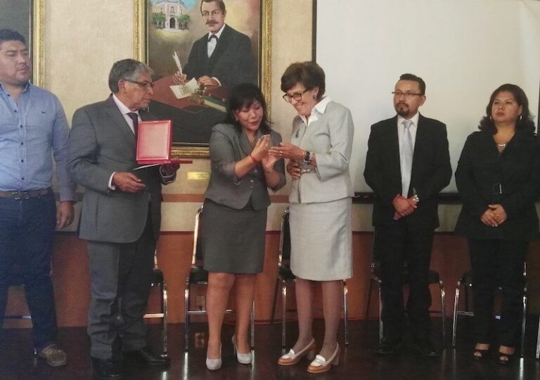 Entregan Llave de la Ciudad a Maricarmen Serra Puche