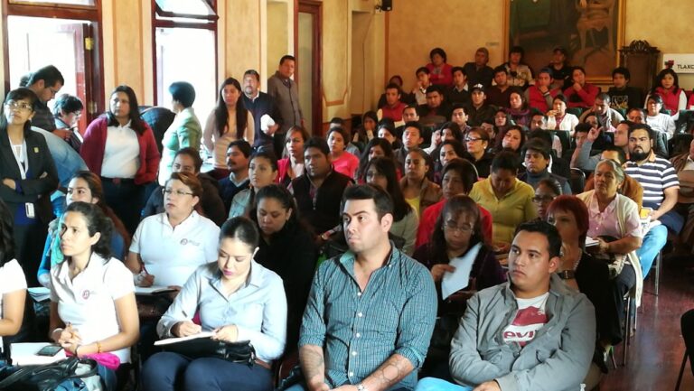 Vincula capital a jóvenes emprendedores con Secretaría de Economía