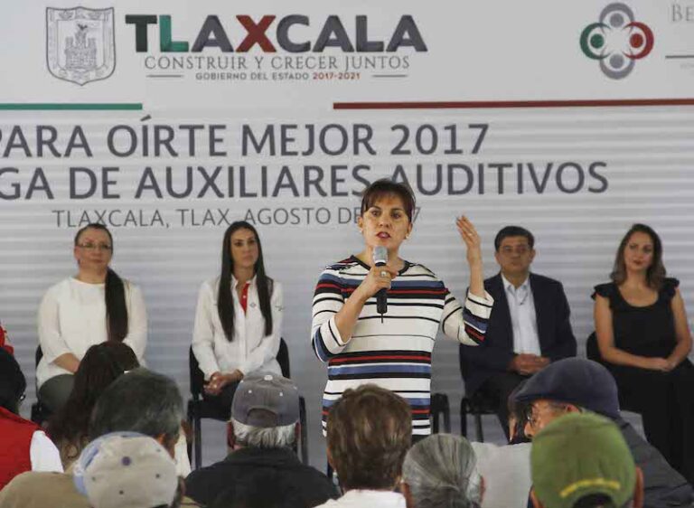 DIF Estatal y Beneficiencia Pública Apoyos Auditivos a 400 Personas