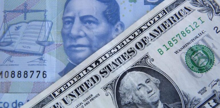 Pide Trump Que México Suba Salarios Como Condición Para Entrar a TLCAN