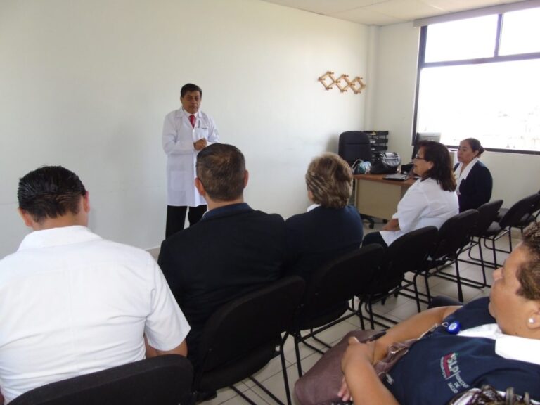 Visitan Directivos de San Luis Potosí Maternidad de Ixtacuixtla