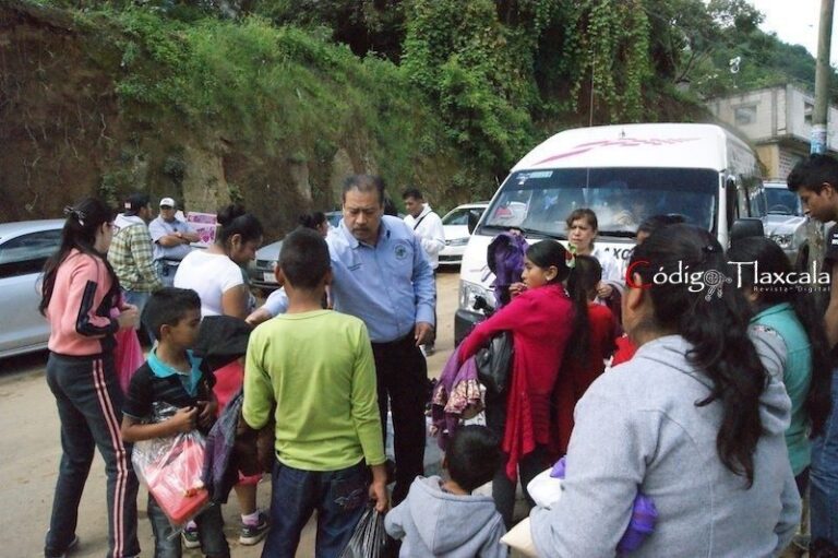 Líder de la CCCD Apoya a Damnificados de Alpanocan, Puebla