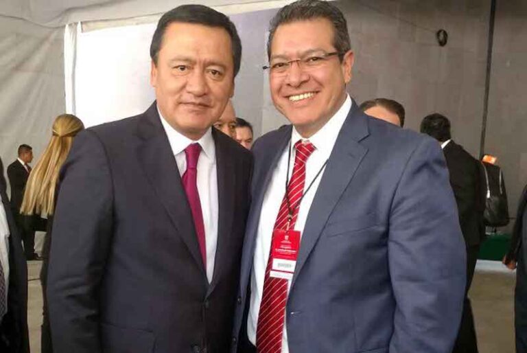 Asiste Marco Mena a Toma de Protesta de Alfredo del Mazo