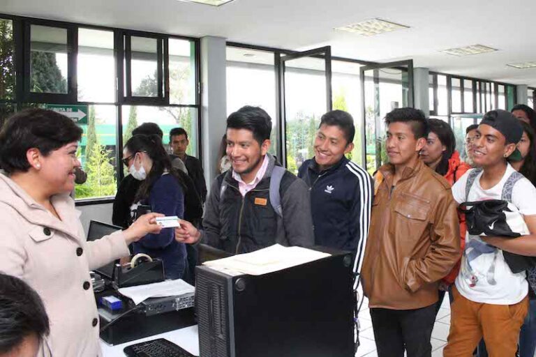 Entrega SECTE Credenciales de Descuento a Estudiantes de Nivel Superior