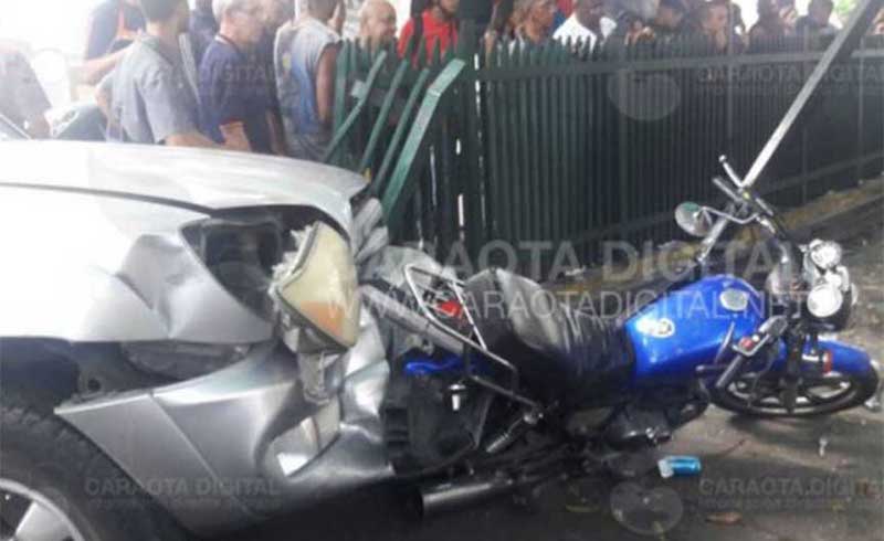 Le Roban Celular y les Pasa por Encima en su Camioneta