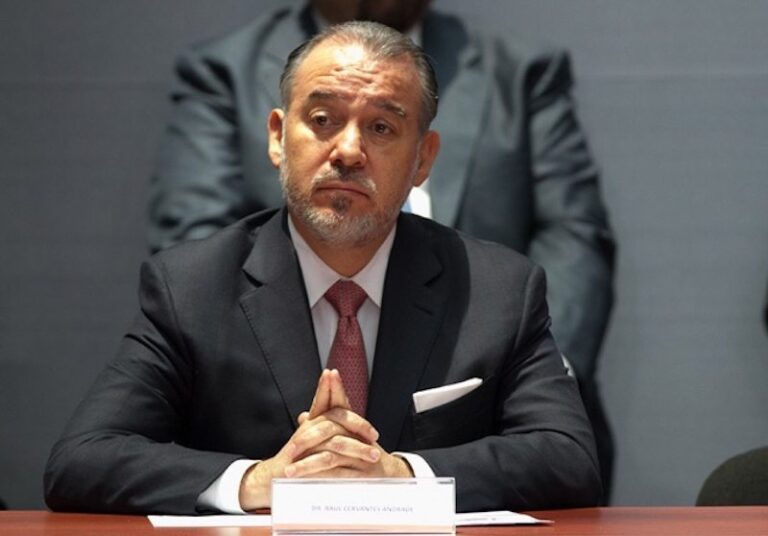 Raúl Cervantes Renuncia a la PGR