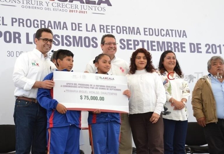 Marco Mena Realizó Entrega de 25.1 mdp a 534 Escuelas de Tlaxcala