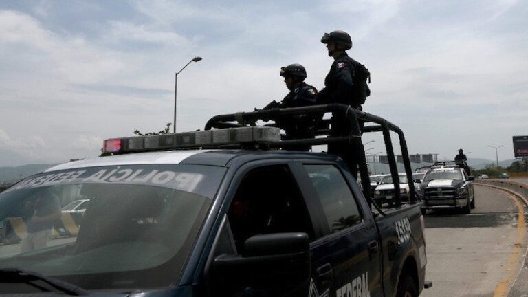 Policía Acusada de Abusar de Activista Mexicana: Lo que Hice fue Protegerla, no soy una Violadora