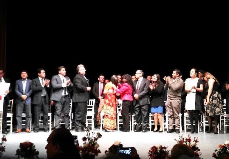 Otorga Ayuntamiento Presea Tlaxcala a Yolanda Ramos Galicia