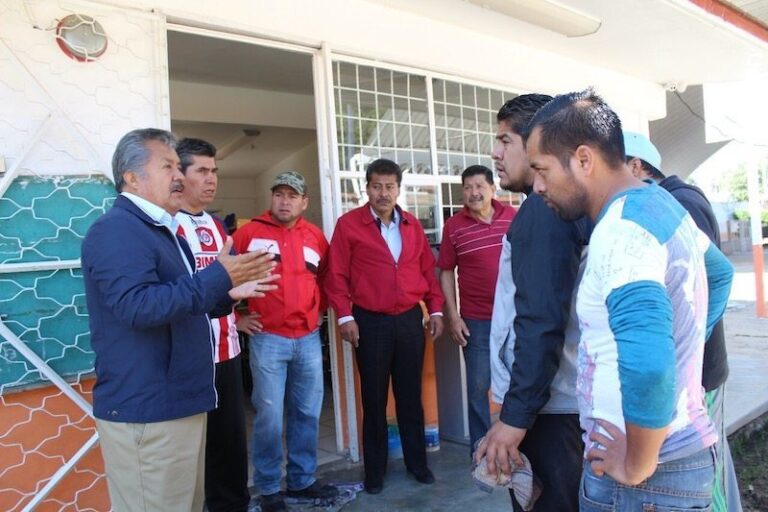 Ixtacuixtla: Mejoran Imagen de Primaria Miguel Hidalgo en Alpotzonga