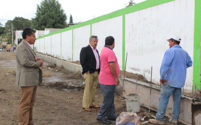 Atestigua el Profe Zambrano Reparación de Calles en Ixtacuixtla