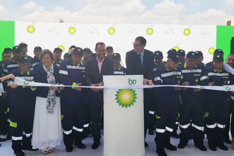 Inauguran Primera Gasolinera Inglesa BP en Apizaco