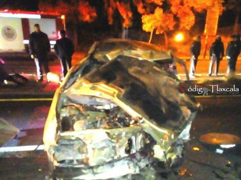 Aparatoso Accidente Vial Frente al Cobat 01