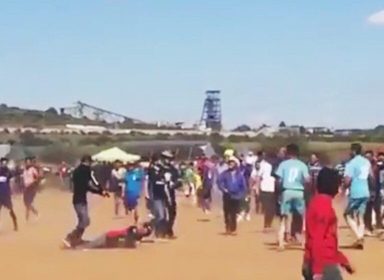 Asesinan a Quemarropa a un Hombre en un Partido de Fútbol en México