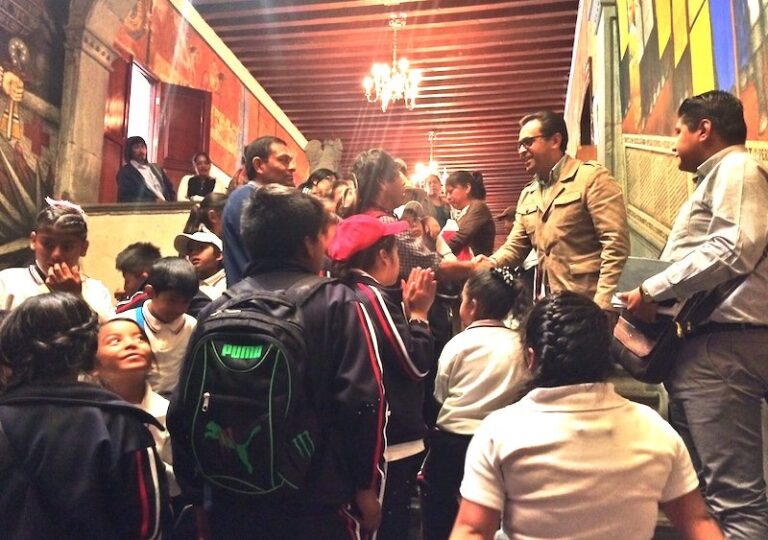 Acerca SEPE a Lugares Históricos de la Capital a Estudiantes de Municipios Alejados