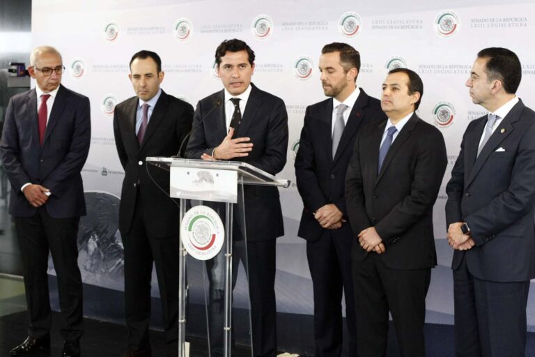 ‘Rebeldes’ del PAN no Hacen Absolutamente Nada sin Lucro