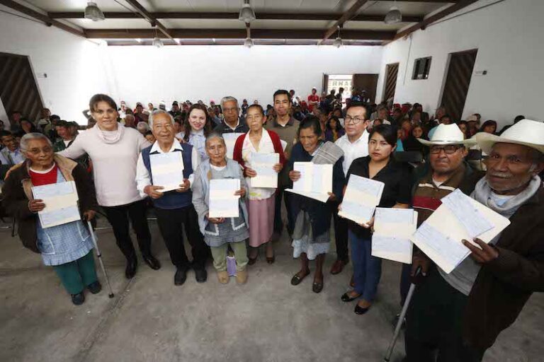 Gobierno Estatal Entregó Apoyo a 150 Artesanos Tlaxcaltecas