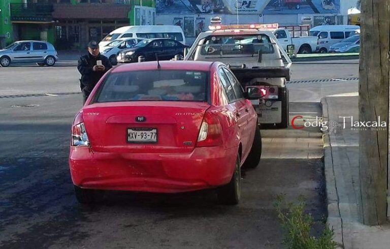 Se Registra Carambola de Tres Autos en Apizaco