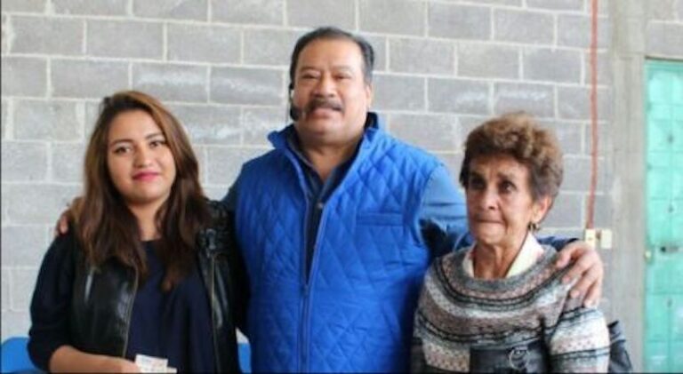 Francisco Román Apoya a la Estudiante Tlaxcalteca Itzamara