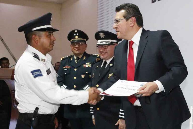 Ratifica Marco Mena Incremento Salarial a Policías, Bomberos y Custodios