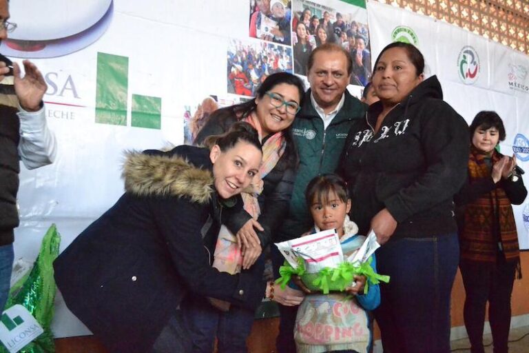 Inaugura Sedesol Lechería 210 en Chiautempan