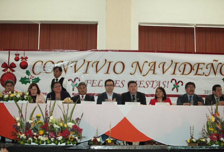 Secretario de Educación Encabeza Festividad Navideña de Agremiados de la Sección 55