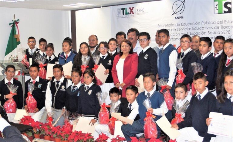 Premia SEPE a 30 Alumnos de Telesecundaria