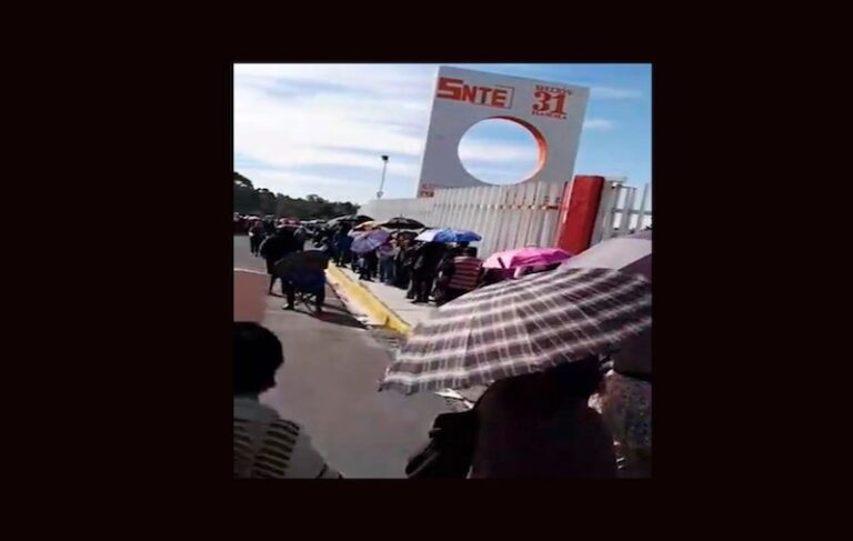 4 mil Jubilados del SNTE 31 Esperan Horas Bajó el sol