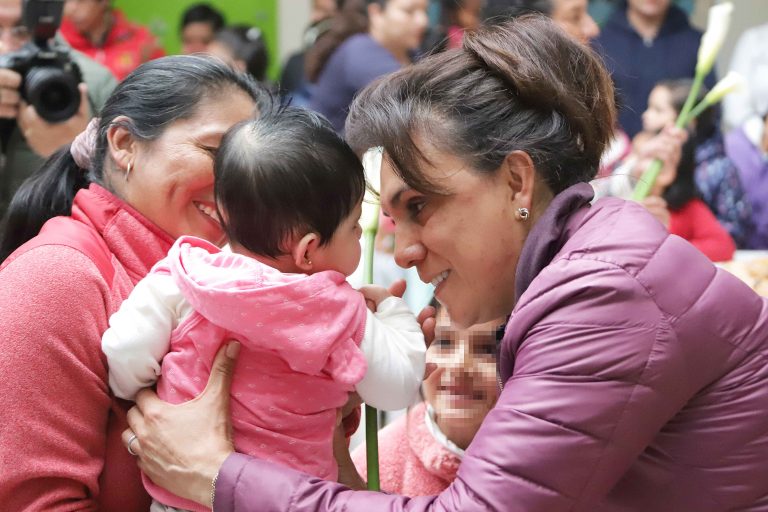 Encabeza Sandra Chávez Día de Reyes en el Centro de Asistencia Social