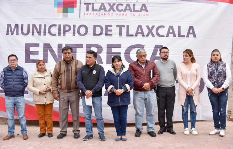 Entregan obra pública por cerca de un millón de pesos en Atlahapa