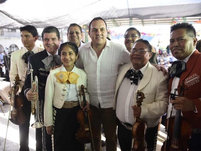 Cuauhtémoc Interpreta muy Desafinado Canción de Juan Gabriel