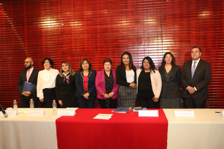 Sigue participando la UATx en el análisis de la Ley para la protección de las mujeres