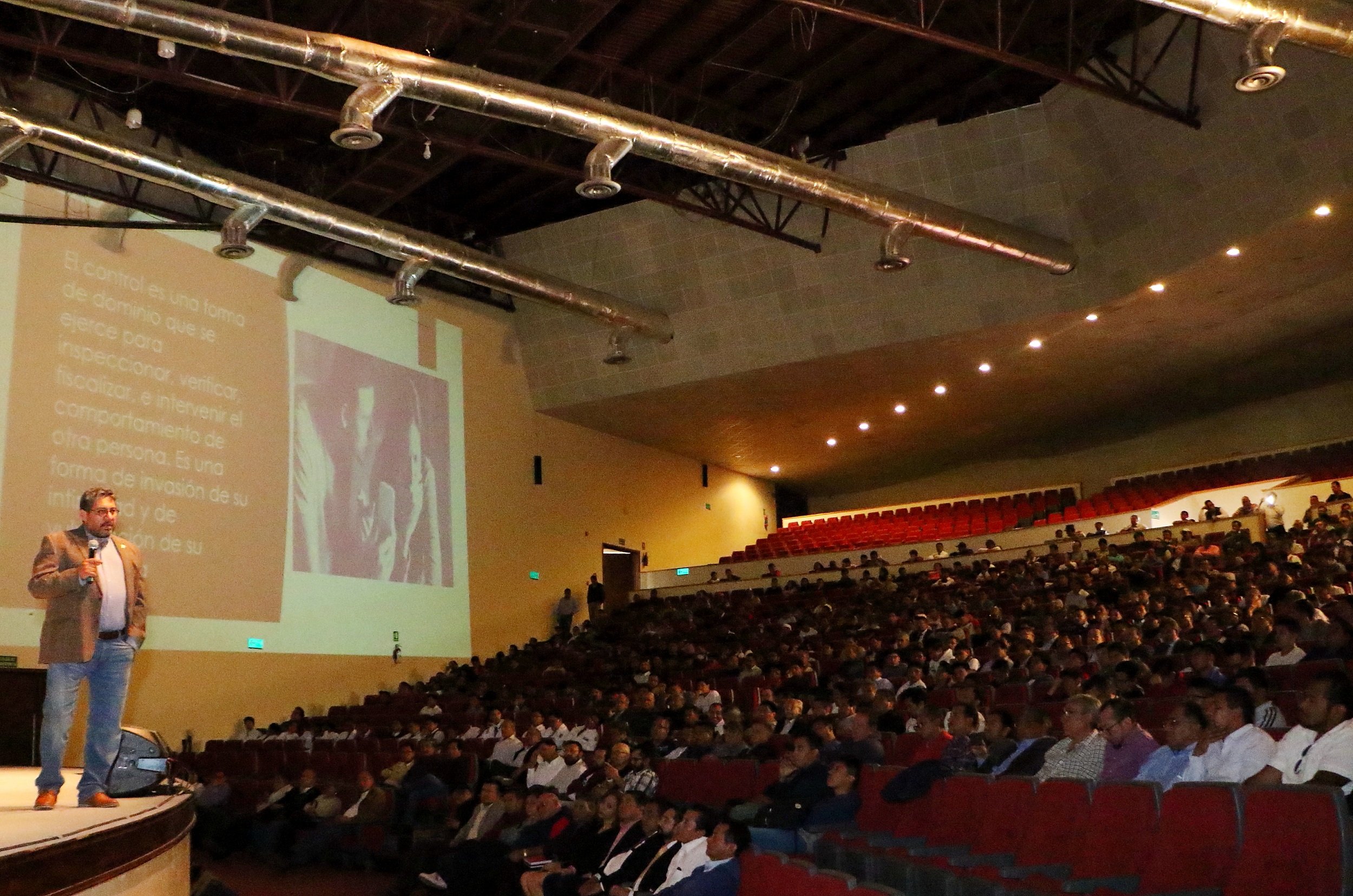 09 Sigue trabajando la UATx contra el acoso y hostigamiento de estudiantes (2)