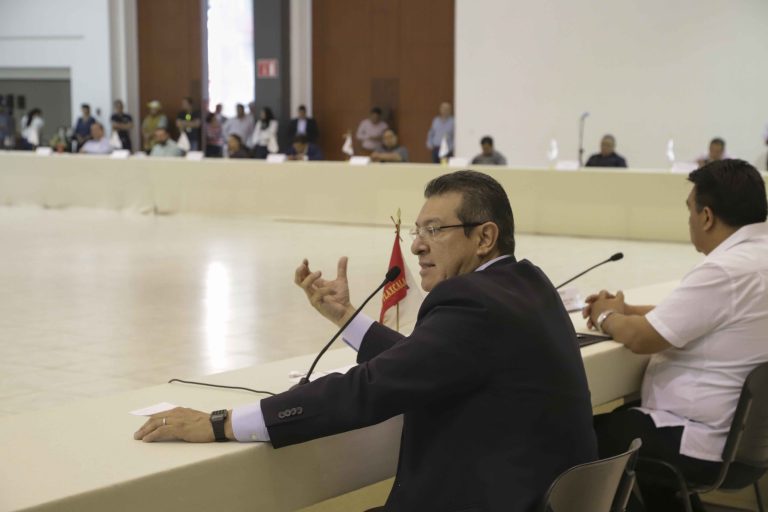 Marco Mena Refuerza con Presidentes Municipales Medidas de Contención del COVID-19