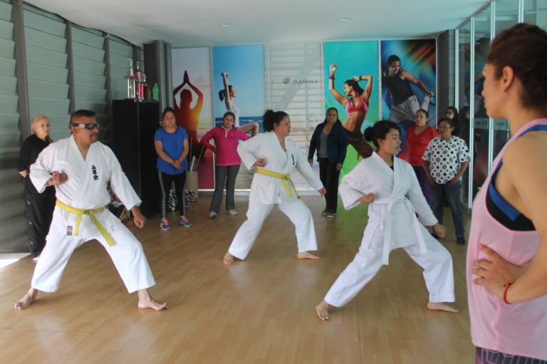 Con Clases Gratuitas, Celebran “Día Internacional de la Mujer” en Polideportivo