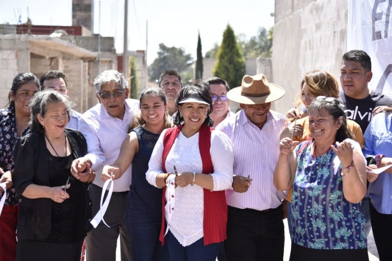 Entrega Anabell Ávalos Obras Básicas en Metepec y Cuauhtelulpan